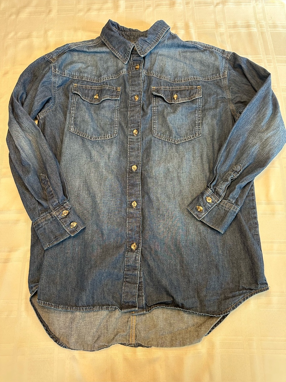 Sofia Vergara‎ Women's Medium Boyfriend Oversized Blue Tunic Shirt Denim Button - Picture 7 of 7